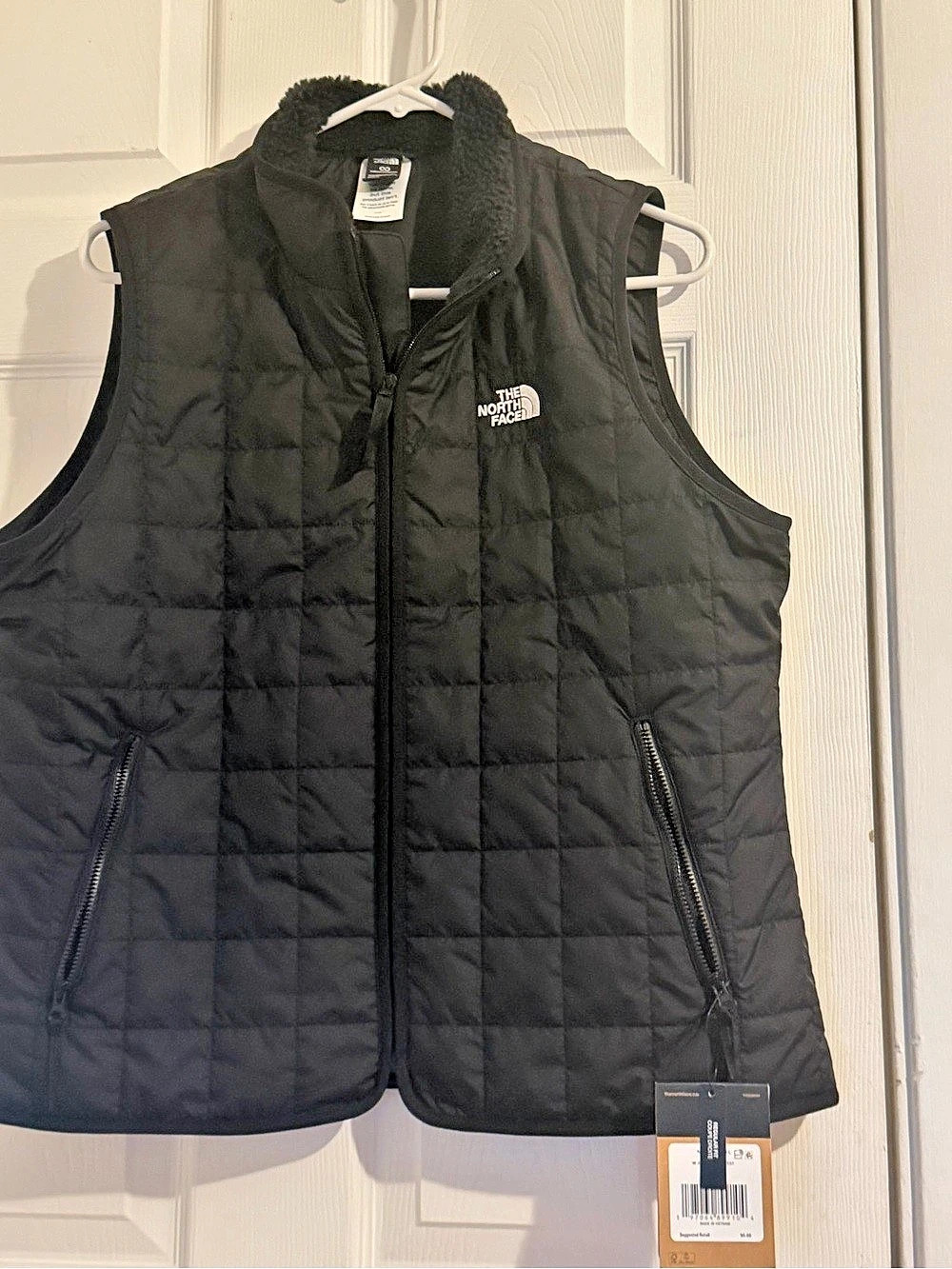 The North Face Quilted Puffer Vest in Black NWT